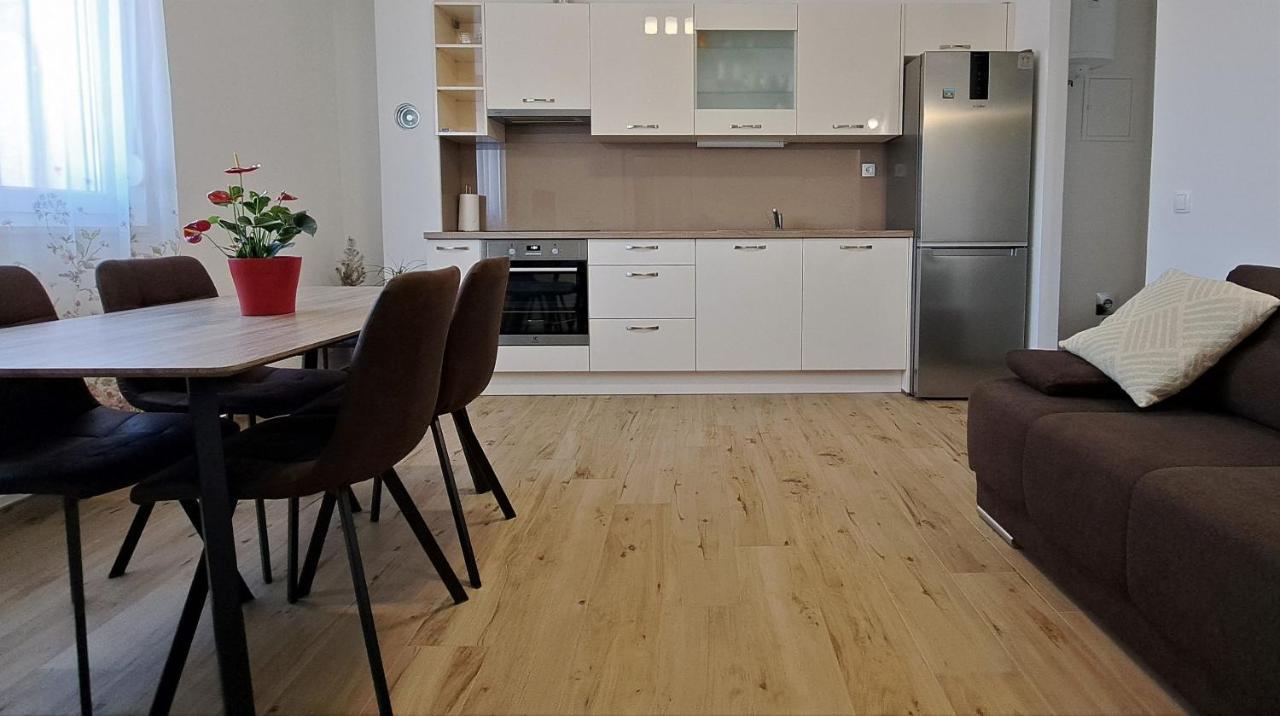 Kaštela Holiday Apartman מראה חיצוני תמונה