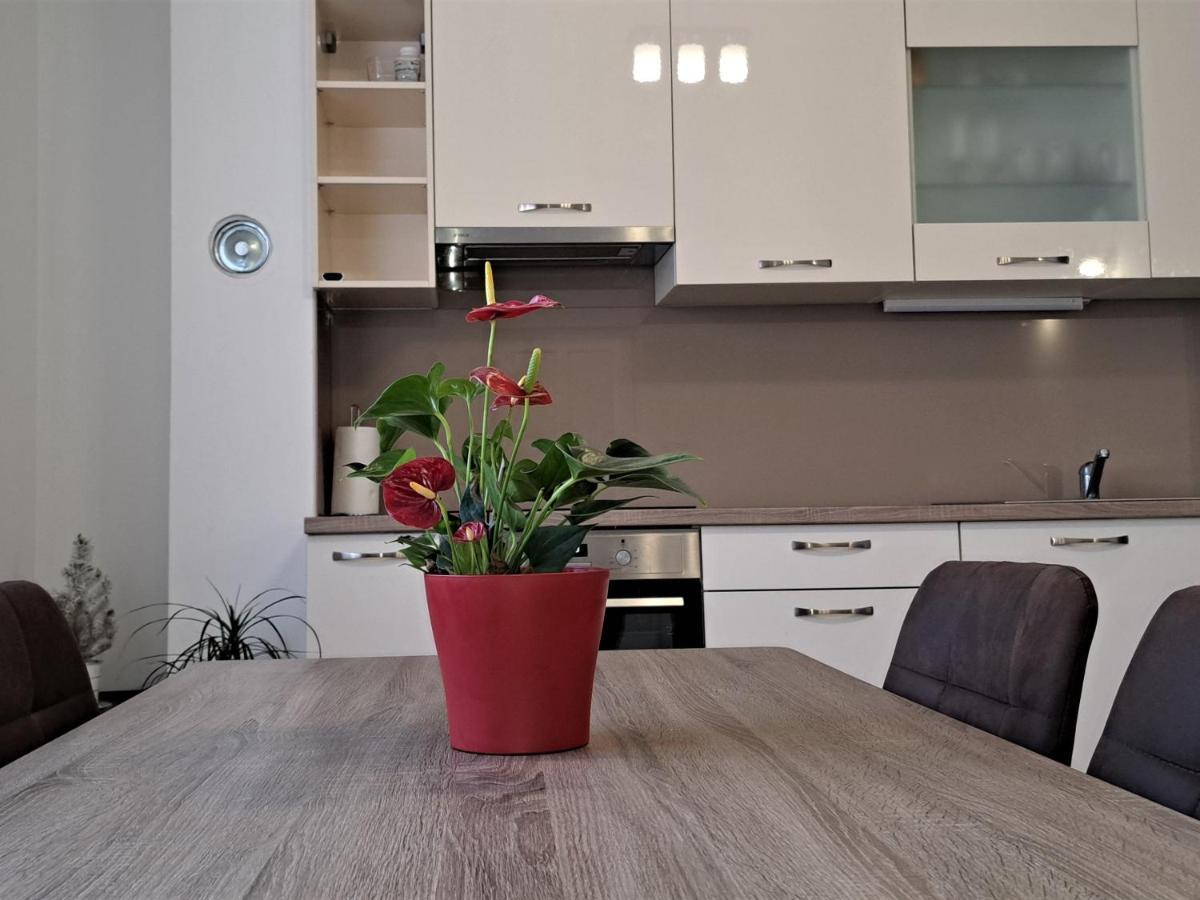 Kaštela Holiday Apartman מראה חיצוני תמונה