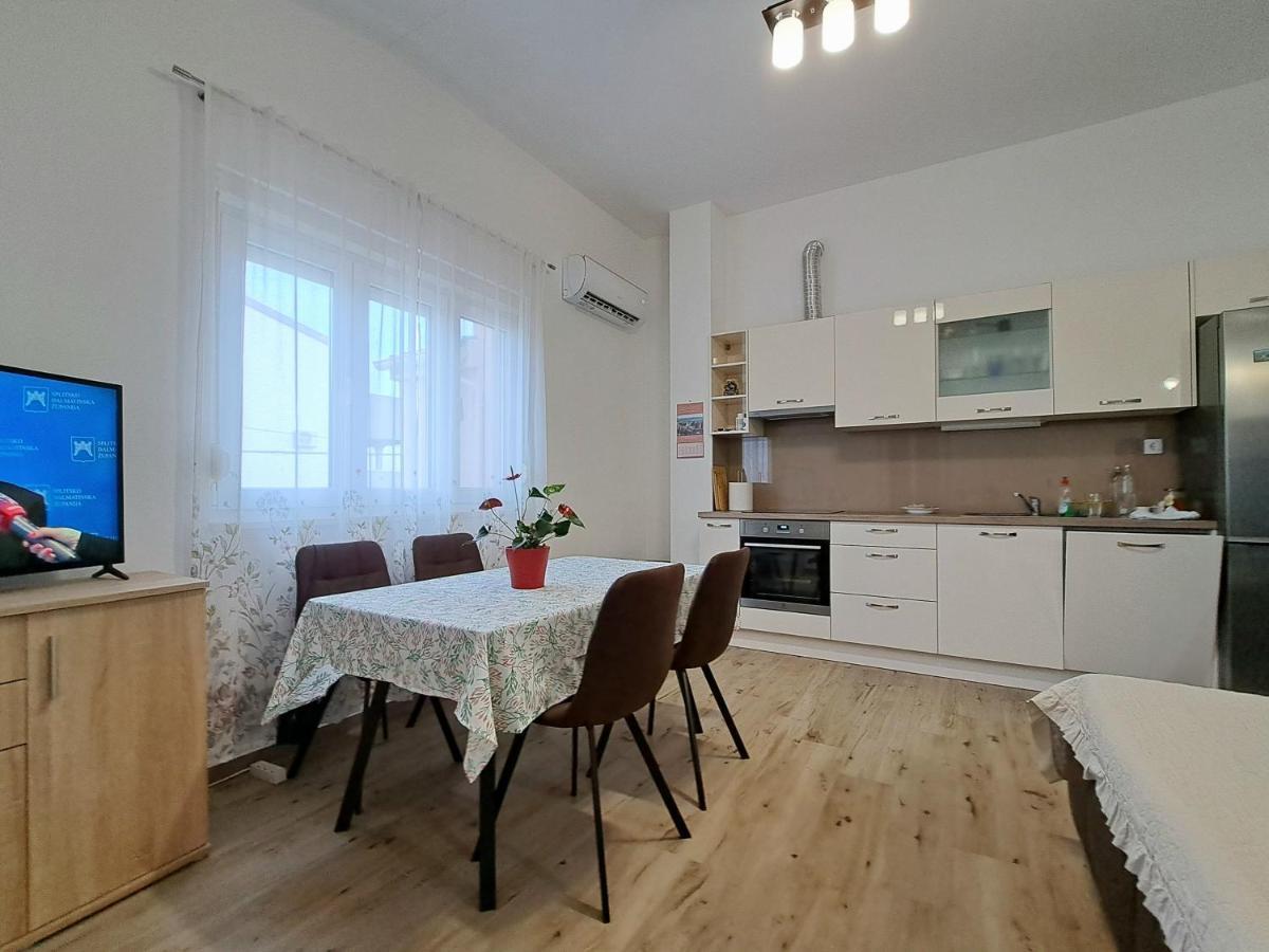 Kaštela Holiday Apartman מראה חיצוני תמונה